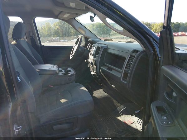 2017 RAM 1500 EXPRESS  4X4 6'4 BOX