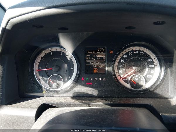 2017 RAM 1500 EXPRESS  4X4 6'4 BOX