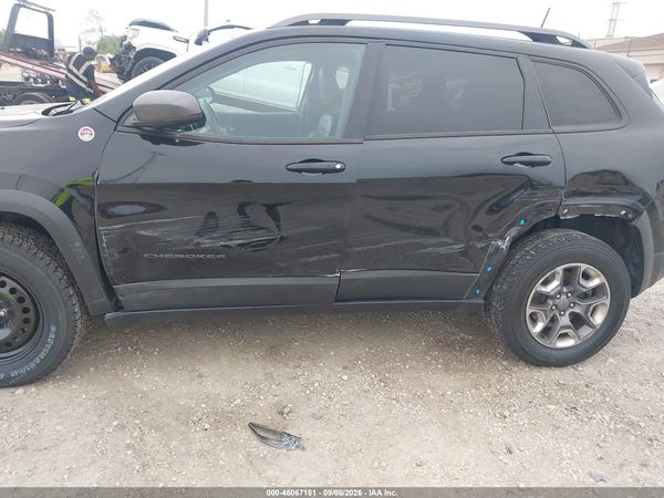 2019 JEEP CHEROKEE TRAILHAWK 4X4 — I6