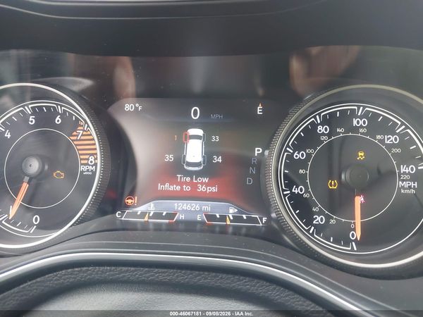 2019 JEEP CHEROKEE TRAILHAWK 4X4 — I7
