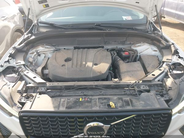 2024 VOLVO XC60 B5 PLUS DARK THEME — I10