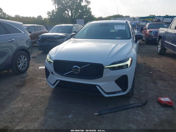 2024 VOLVO XC60 B5 PLUS DARK THEME — I115