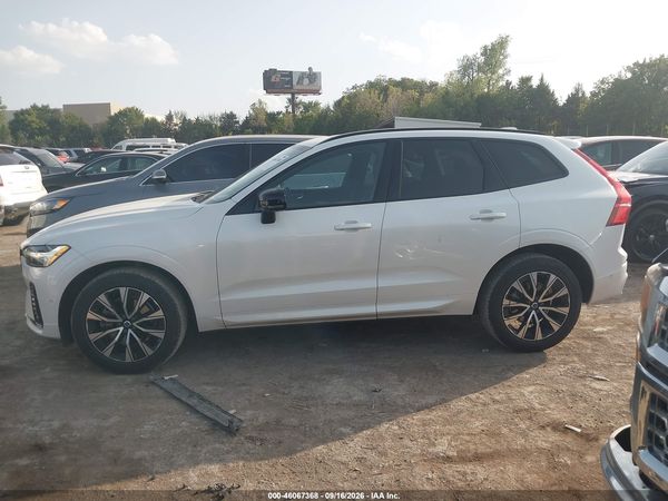 2024 VOLVO XC60 B5 PLUS DARK THEME — I117