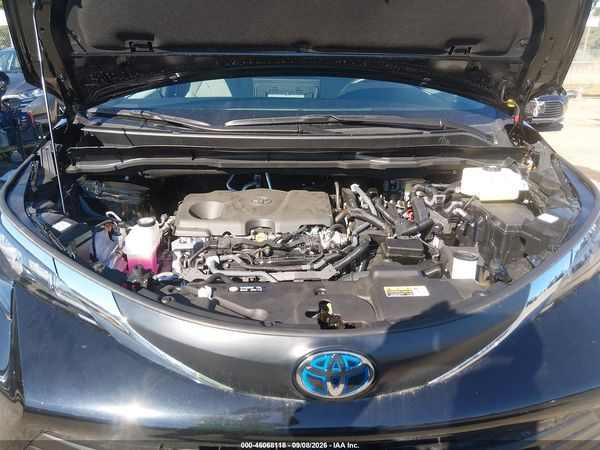 2025 TOYOTA SIENNA LE