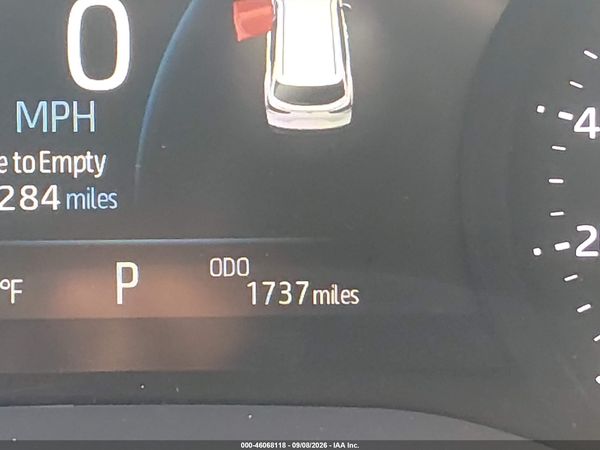 2025 TOYOTA SIENNA LE