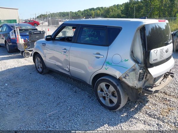 2017 KIA SOUL Base — I3