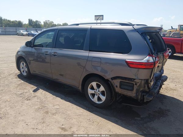 2015 TOYOTA SIENNA LE 8 PASSENGER — I3