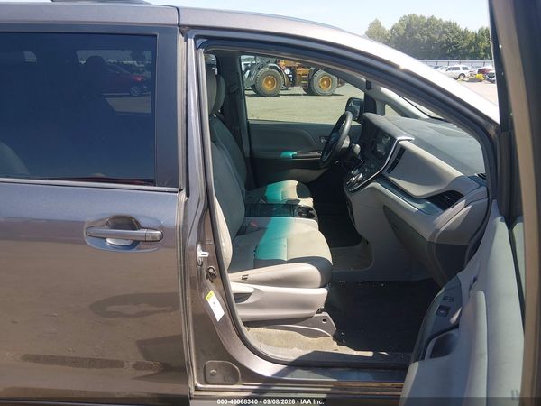 2015 TOYOTA SIENNA LE 8 PASSENGER — I5