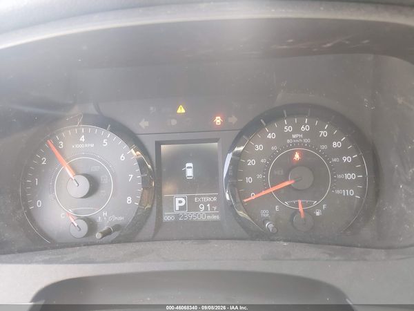2015 TOYOTA SIENNA LE 8 PASSENGER — I7