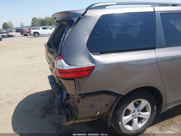 2015 TOYOTA SIENNA LE 8 PASSENGER — I154