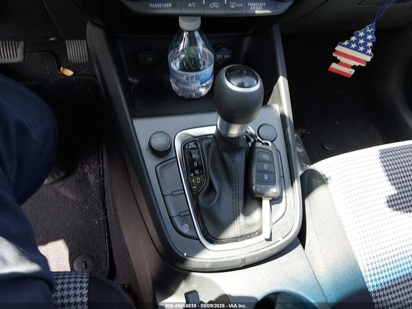 2022 HYUNDAI KONA SE