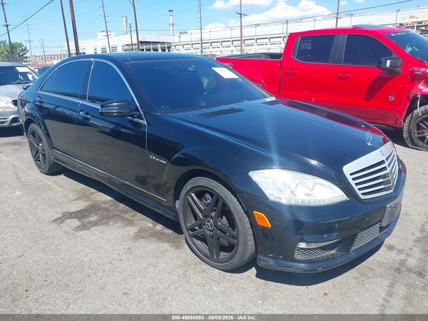 2013 MERCEDES-BENZ S 63 AMG S63 AMG — I1