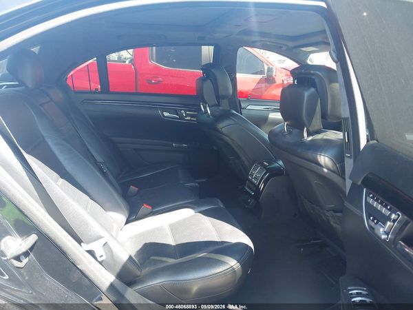 2013 MERCEDES-BENZ S 63 AMG S63 AMG — I8