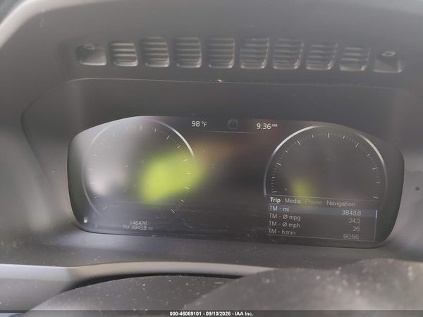 2016 VOLVO XC90 T6 MOMENTUM — I7
