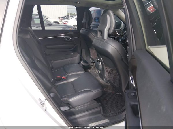 2016 VOLVO XC90 T6 MOMENTUM — I8