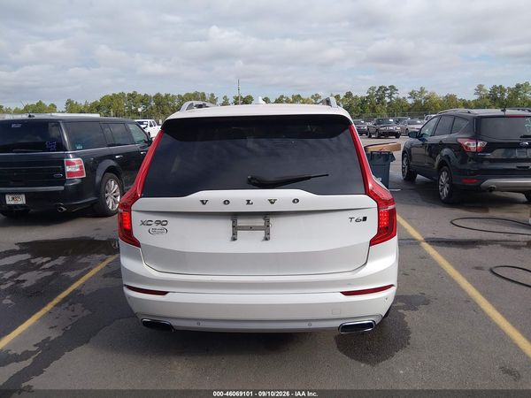 2016 VOLVO XC90 T6 MOMENTUM — I119