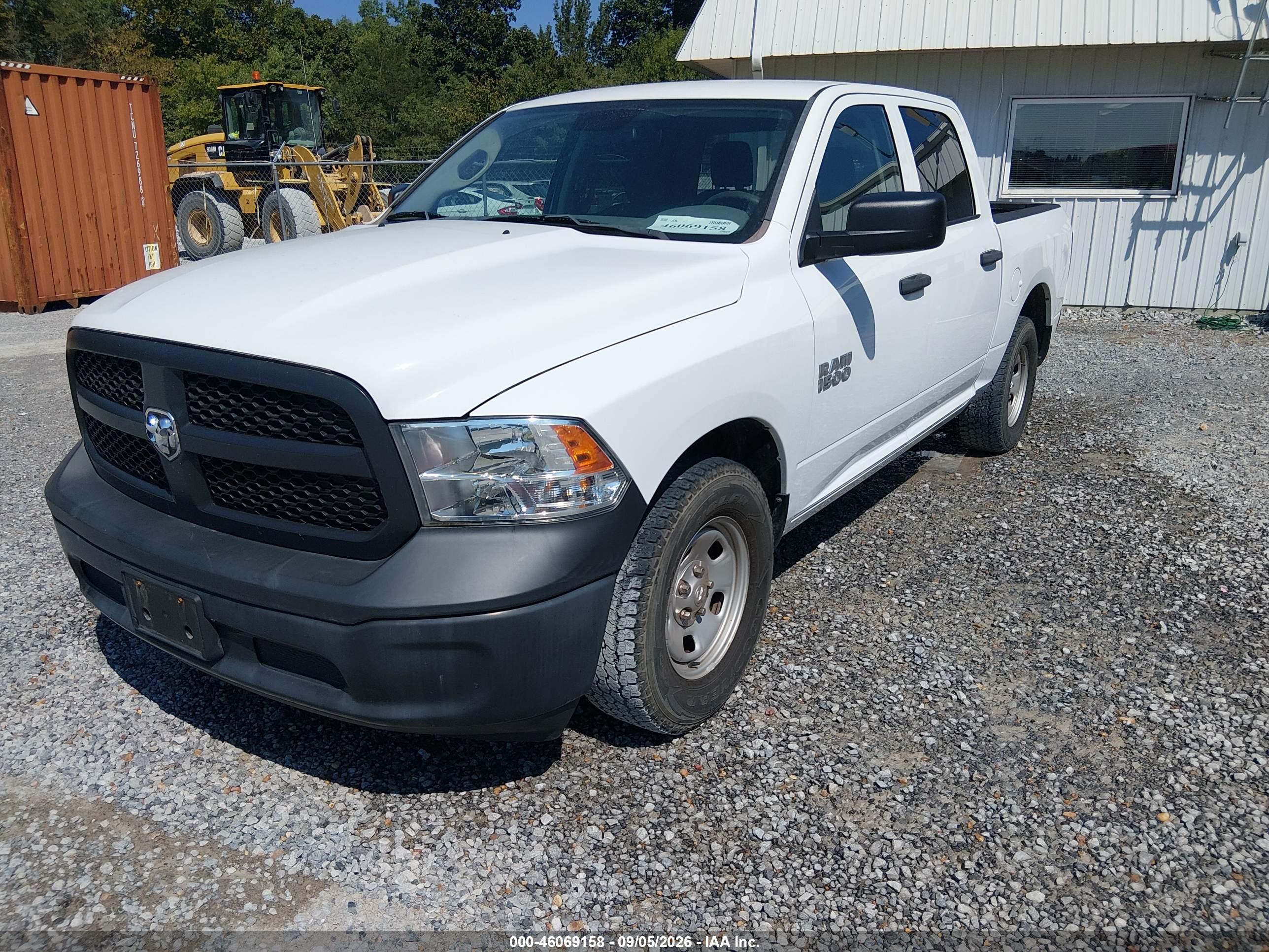2017 RAM 1500 TRADESMAN  4X2 5'7 BOX — I2