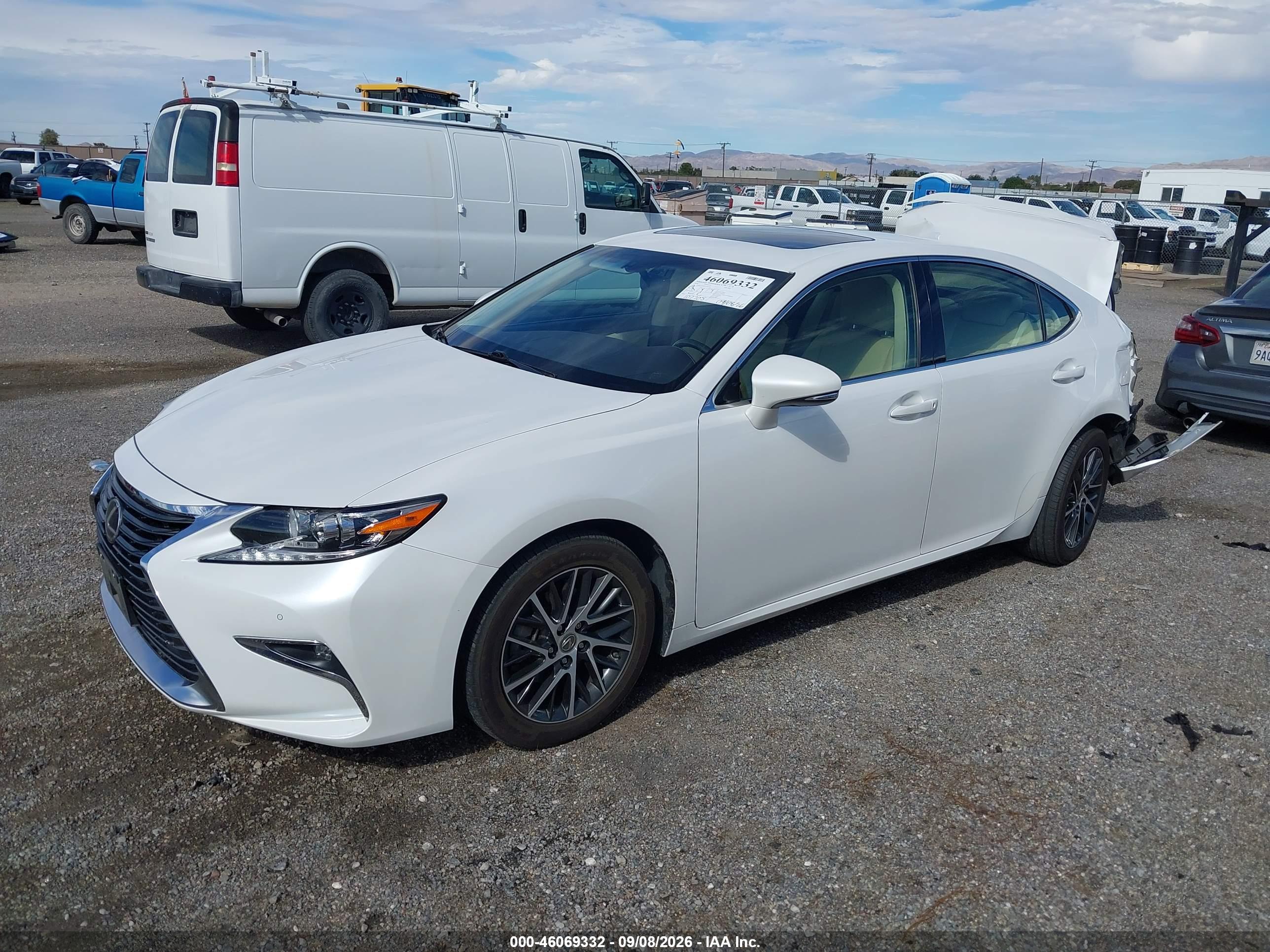 2016 LEXUS ES 350 — I2