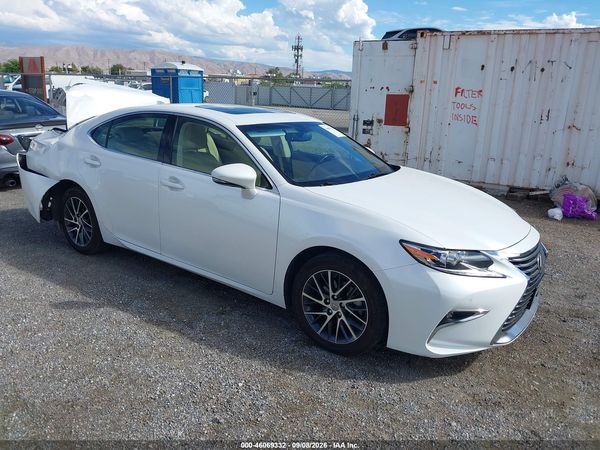 2016 LEXUS ES 350 — I1