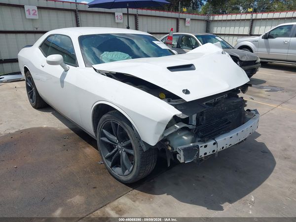2018 DODGE CHALLENGER SXT PLUS — I1