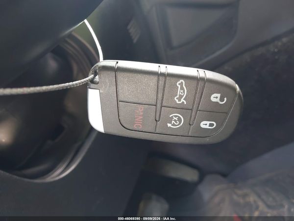 2018 DODGE CHALLENGER SXT PLUS — I11