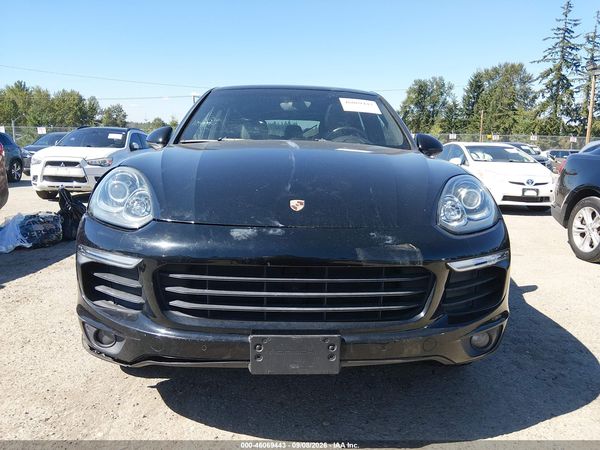 2016 PORSCHE CAYENNE