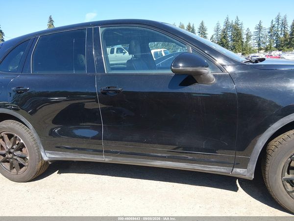 2016 PORSCHE CAYENNE