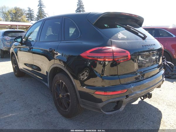 2016 PORSCHE CAYENNE