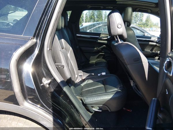 2016 PORSCHE CAYENNE
