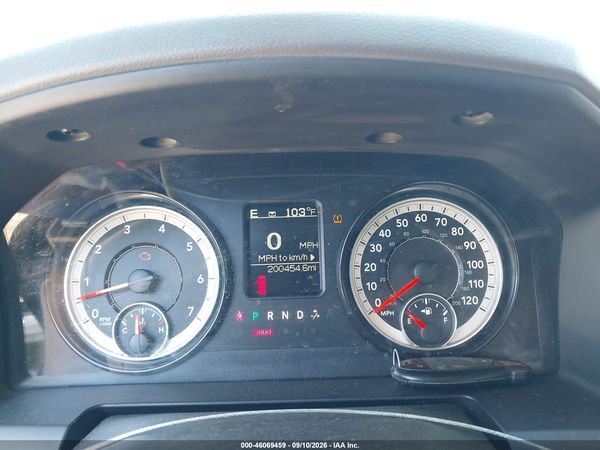 2017 RAM 1500 TRADESMAN  4X4 6'4 BOX — I7