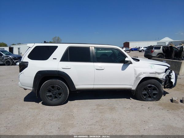 2016 TOYOTA 4RUNNER SR5 — I116