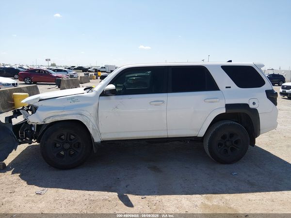 2016 TOYOTA 4RUNNER SR5 — I117
