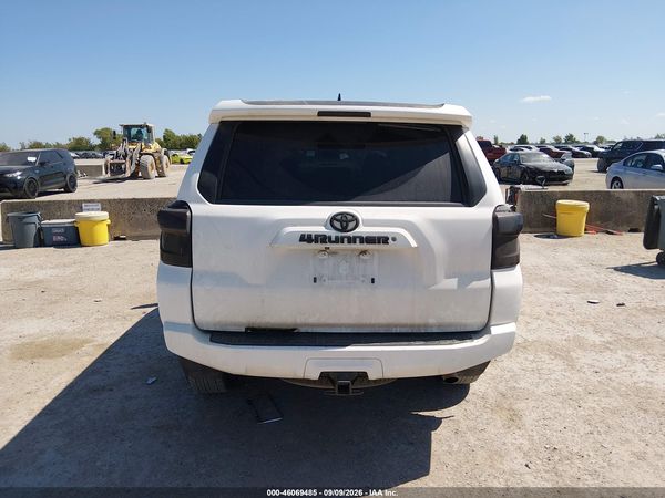2016 TOYOTA 4RUNNER SR5 — I119