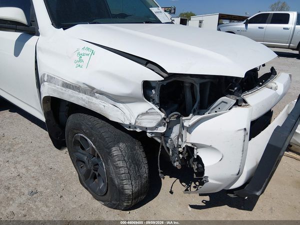 2016 TOYOTA 4RUNNER SR5 — I155