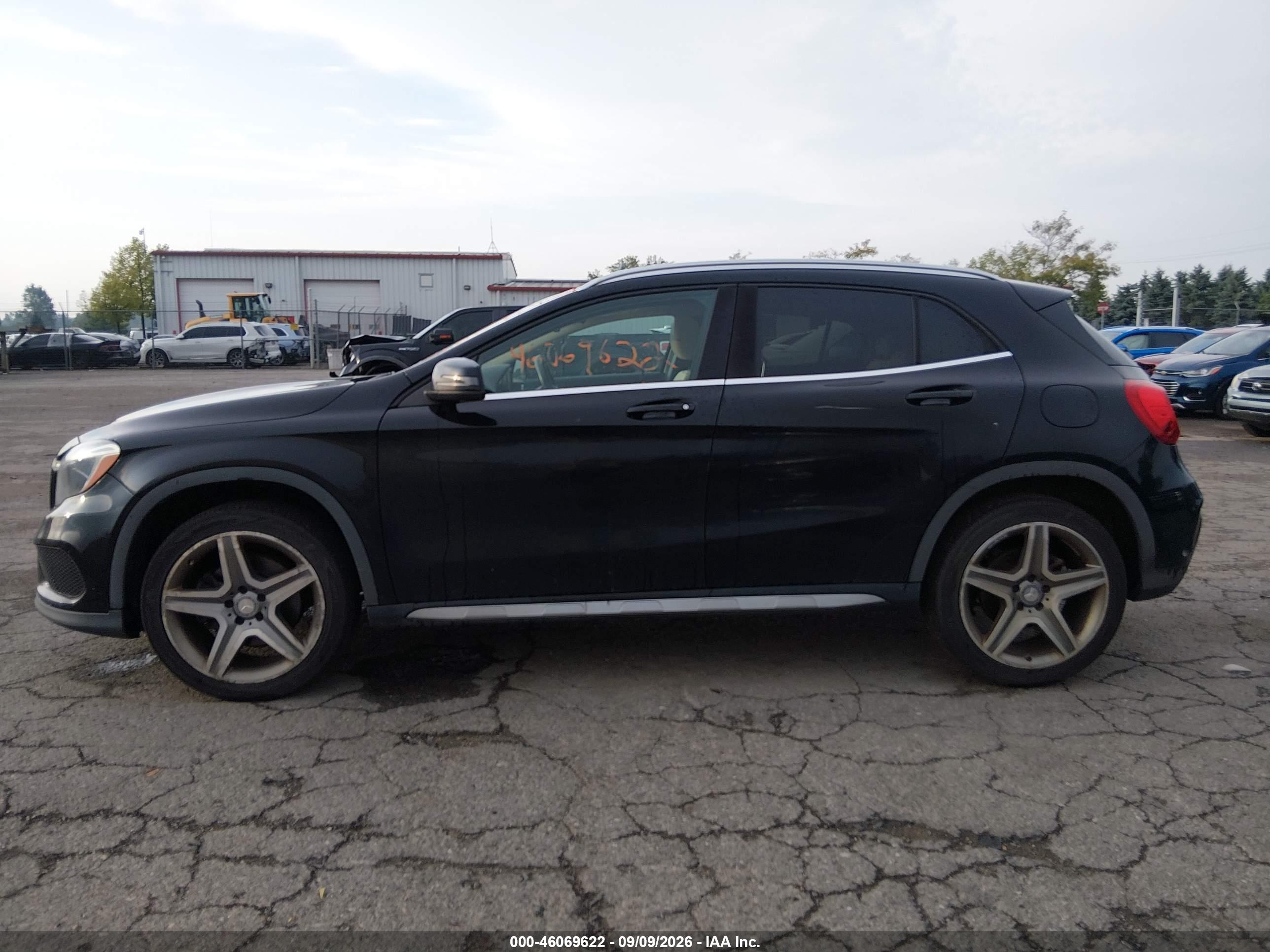 2015 MERCEDES-BENZ GLA 250 4MATIC