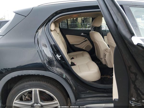 2015 MERCEDES-BENZ GLA 250 4MATIC