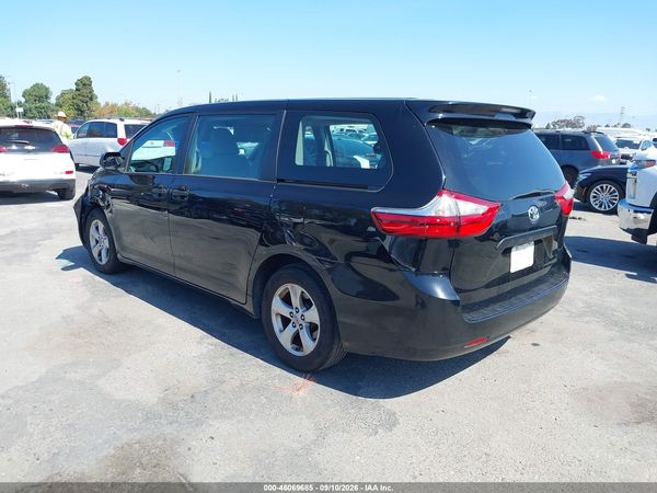 2017 TOYOTA SIENNA L 7 PASSENGER — I3