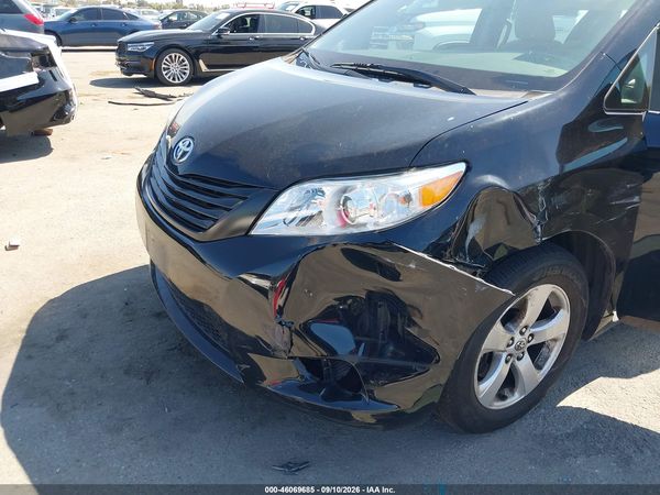 2017 TOYOTA SIENNA L 7 PASSENGER — I6