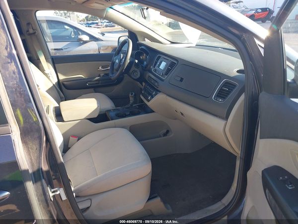 2017 KIA SEDONA LX — I5