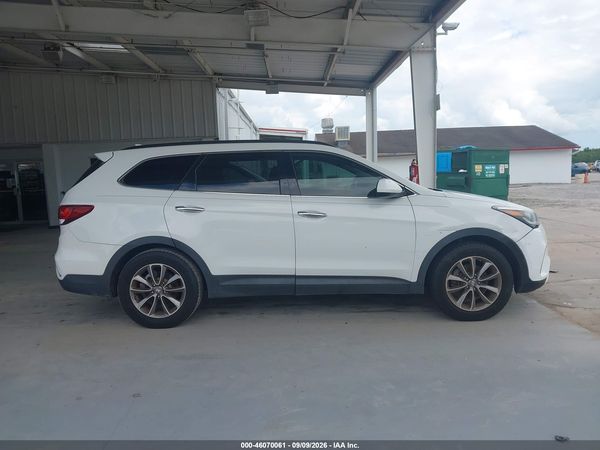 2017 HYUNDAI SANTA FE SE
