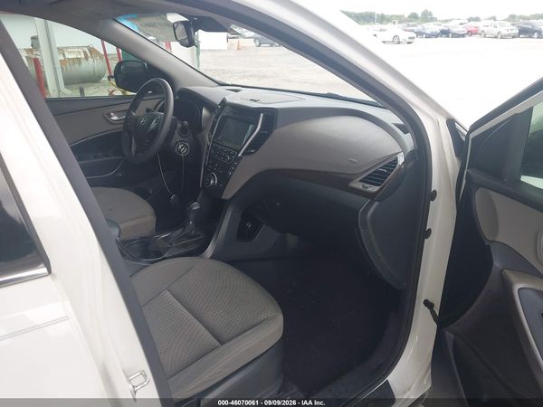 2017 HYUNDAI SANTA FE SE