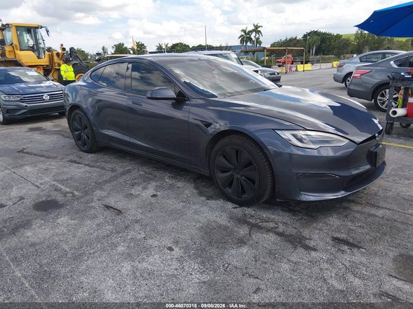 2021 TESLA MODEL S — I1