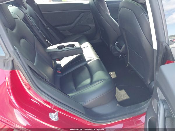 2021 TESLA MODEL 3 — I8