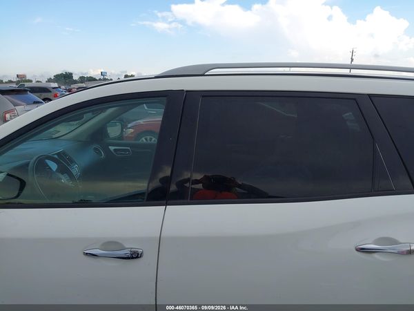 2019 NISSAN PATHFINDER SV — I117