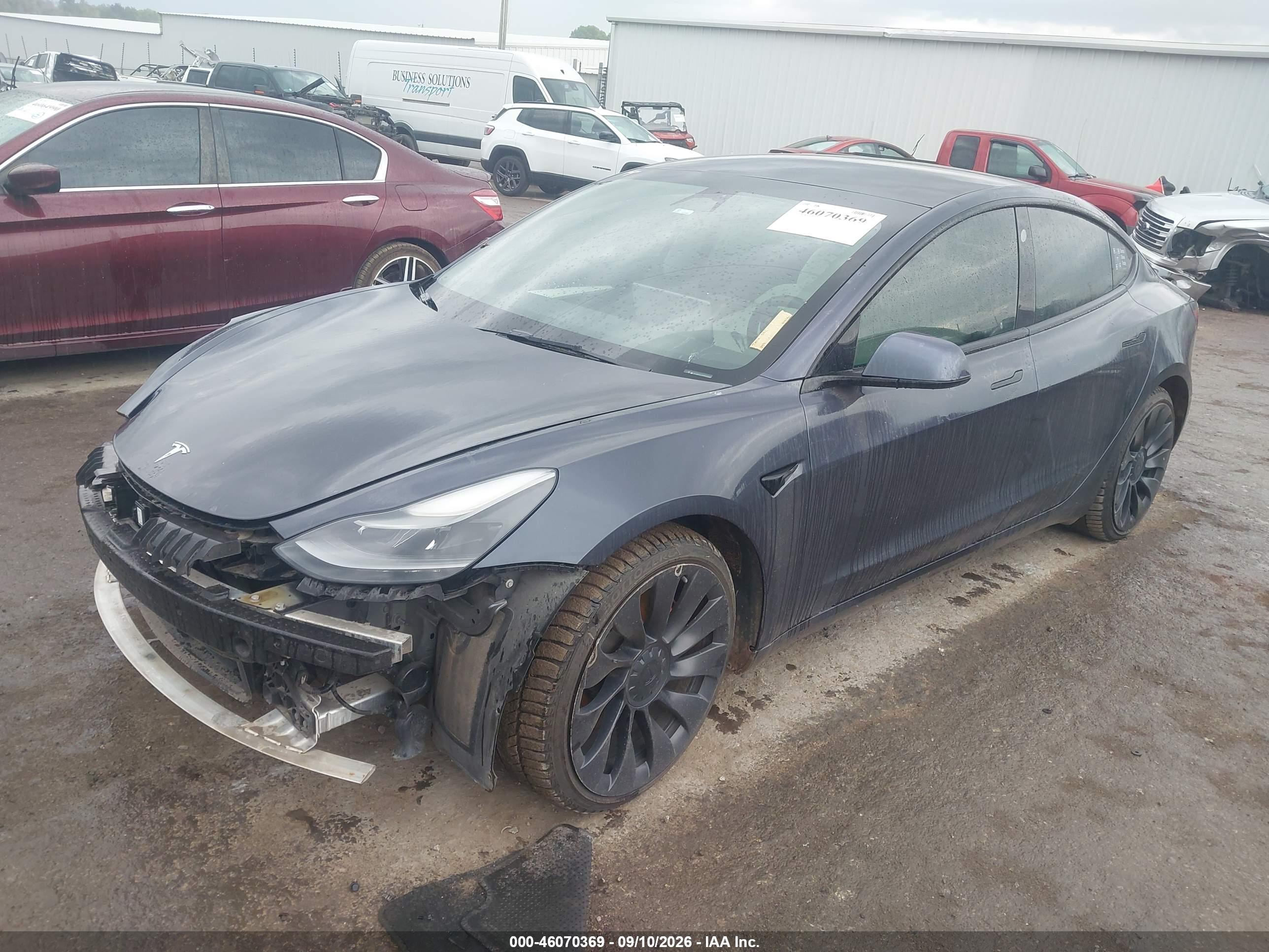 2021 TESLA MODEL 3 — I2