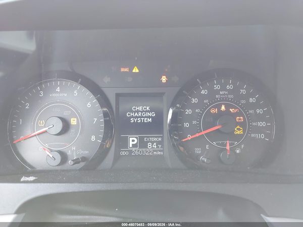 2017 TOYOTA SIENNA LE 8 PASSENGER — I7