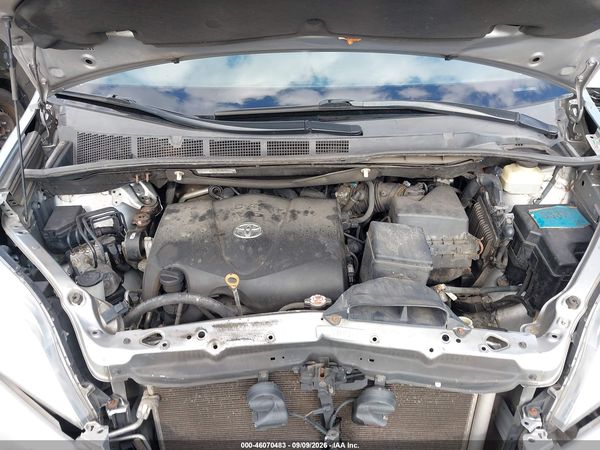 2017 TOYOTA SIENNA LE 8 PASSENGER — I10