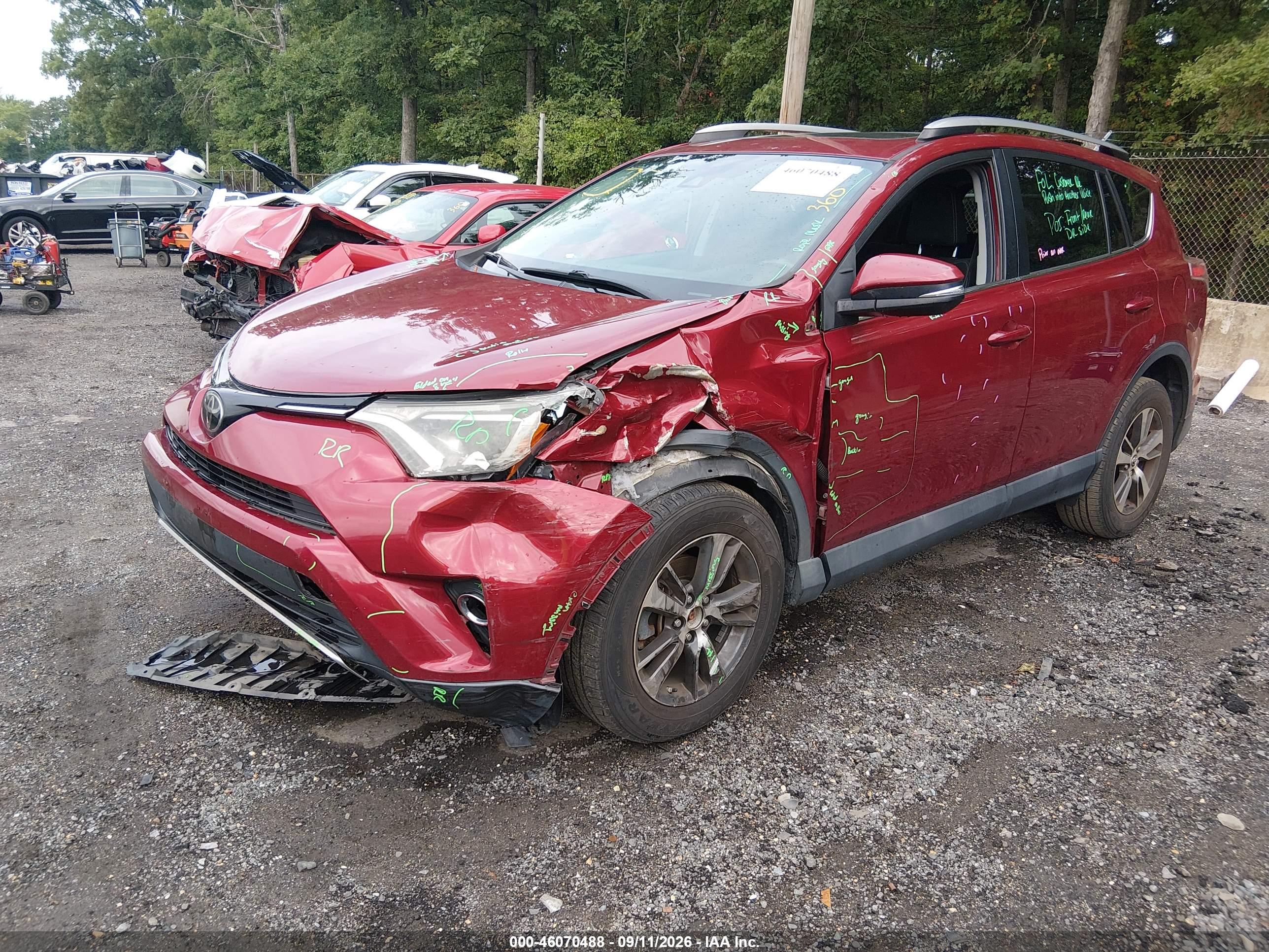 2018 TOYOTA RAV4 XLE — I2