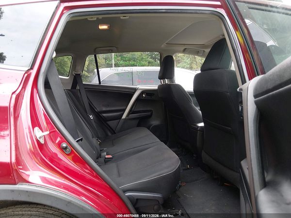 2018 TOYOTA RAV4 XLE — I8
