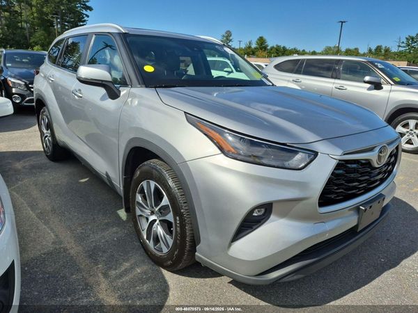 2023 TOYOTA HIGHLANDER XLE — I1
